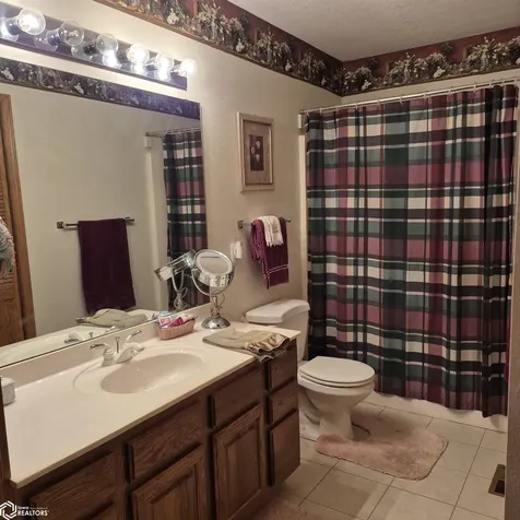 6 Weaver Drive Ottumwa IA 52501