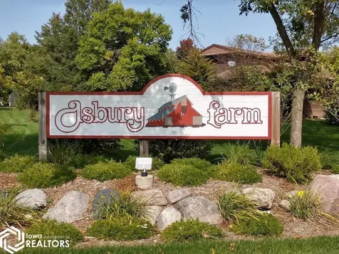 45 Ridge Road Mason City IA 50401