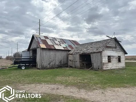 2037 Ivanhoe Road Ely IA 52227-9523