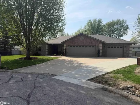 502 Kingman Circle Fairfield IA 52556