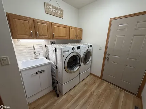 502 Kingman Circle Fairfield IA 52556