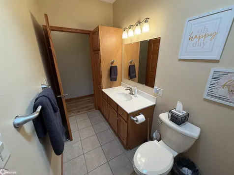 502 Kingman Circle Fairfield IA 52556