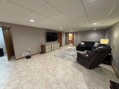 502 Kingman Circle Fairfield IA 52556