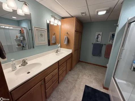 502 Kingman Circle Fairfield IA 52556