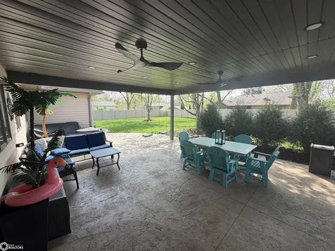 502 Kingman Circle Fairfield IA 52556