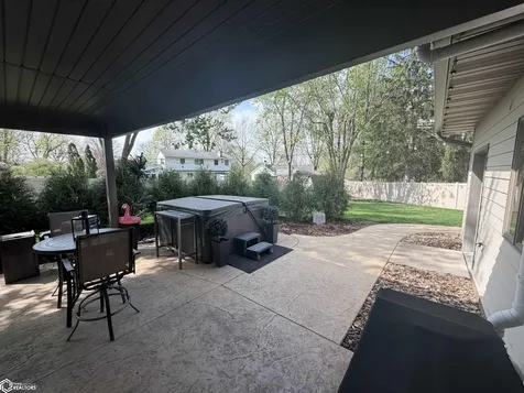 502 Kingman Circle Fairfield IA 52556
