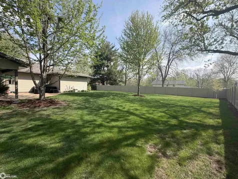 502 Kingman Circle Fairfield IA 52556