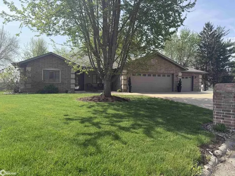 502 Kingman Circle Fairfield IA 52556