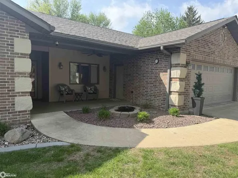 502 Kingman Circle Fairfield IA 52556