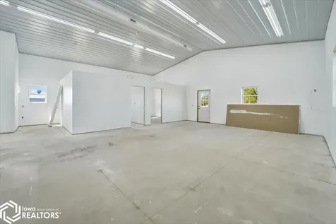 27186 Highway S33 Hubbard IA 50122