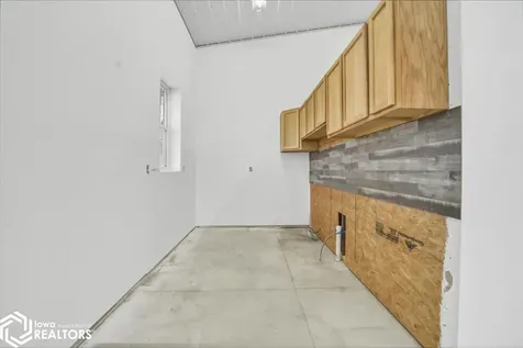 27186 Highway S33 Hubbard IA 50122