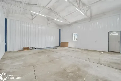 27186 Highway S33 Hubbard IA 50122