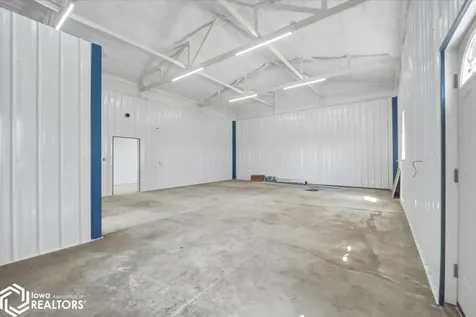 27186 Highway S33 Hubbard IA 50122