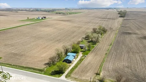 27186 Highway S33 Hubbard IA 50122