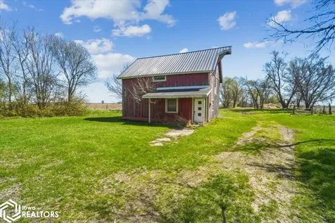 27186 Highway S33 Hubbard IA 50122