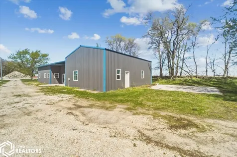 27186 Highway S33 Hubbard IA 50122