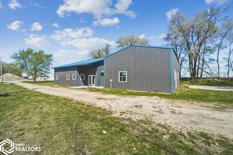 27186 Highway S33 Hubbard IA 50122