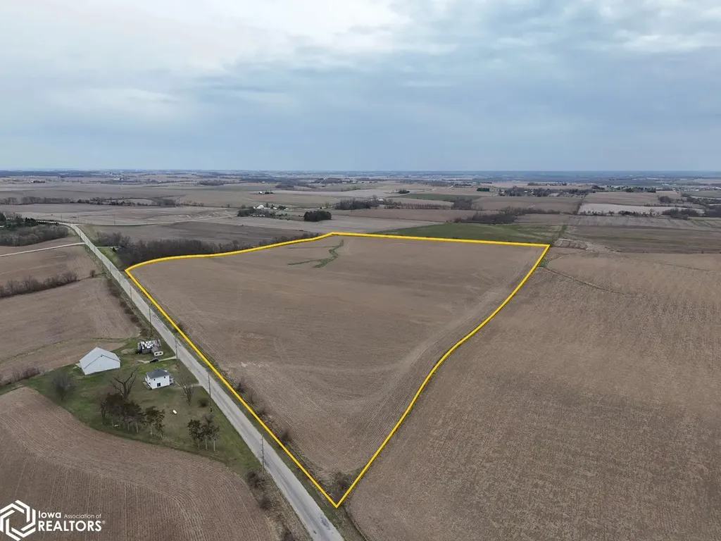 Ivanhoe Road Ely IA 52227