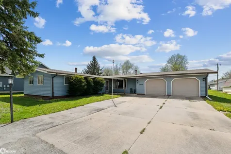 1403 Austin Place Marshalltown IA 50158