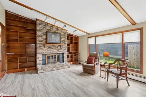 1403 Austin Place Marshalltown IA 50158