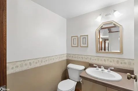 1403 Austin Place Marshalltown IA 50158