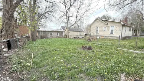 25-27 6th Street NW Mason City IA 50401