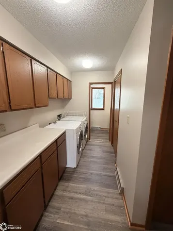 2128 W Bremer Avenue Waverly IA 50677