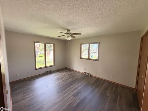 2128 W Bremer Avenue Waverly IA 50677