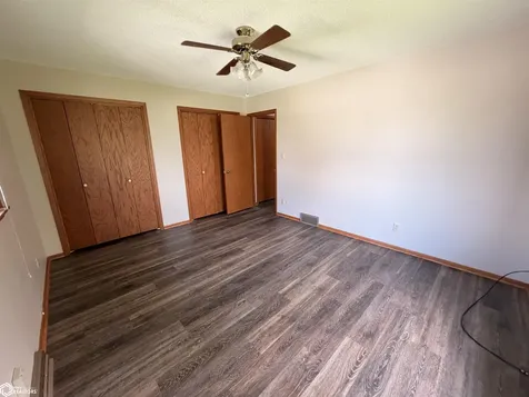 2128 W Bremer Avenue Waverly IA 50677