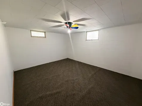 2128 W Bremer Avenue Waverly IA 50677
