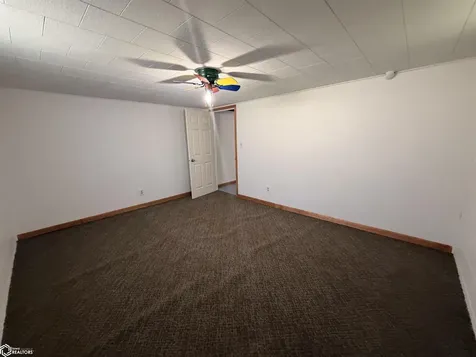 2128 W Bremer Avenue Waverly IA 50677