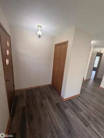 2128 W Bremer Avenue Waverly IA 50677