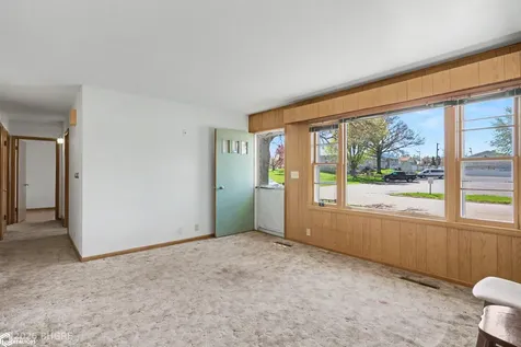 104 Cherry Street Marshalltown IA 50158