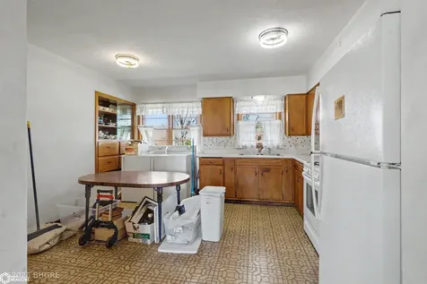 104 Cherry Street Marshalltown IA 50158