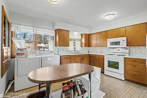 104 Cherry Street Marshalltown IA 50158