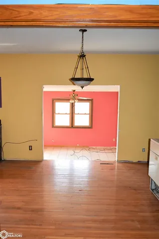 1614 Commercial Iowa Falls IA 50126