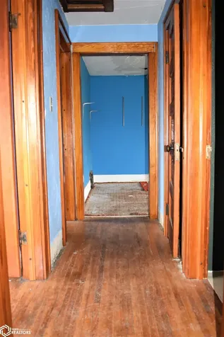 1614 Commercial Iowa Falls IA 50126