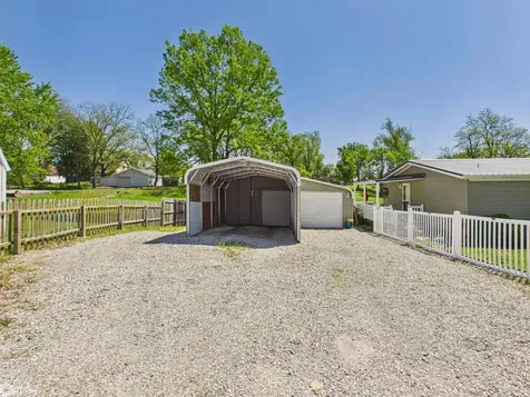 2433 Garfield Avenue Keokuk IA 52632