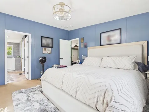 2433 Garfield Avenue Keokuk IA 52632