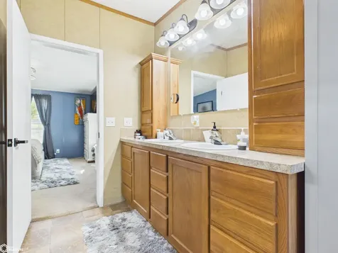 2433 Garfield Avenue Keokuk IA 52632