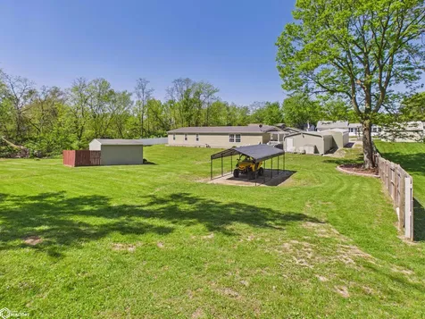 2433 Garfield Avenue Keokuk IA 52632