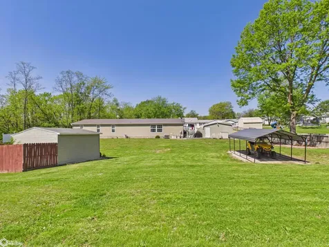 2433 Garfield Avenue Keokuk IA 52632