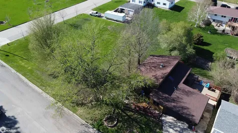 107 4th Street NE State Center IA 50247