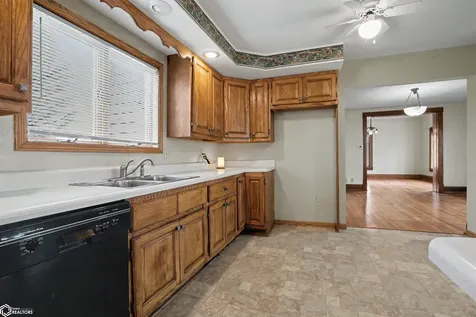 6597 188th Street Sperry IA 52650