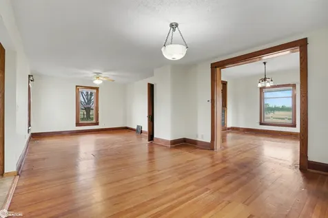 6597 188th Street Sperry IA 52650