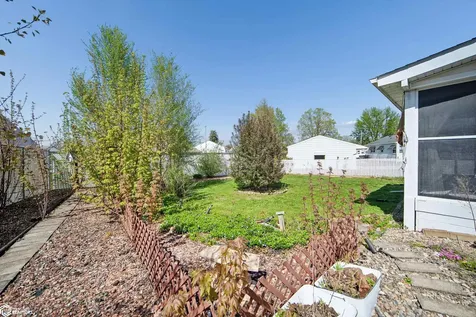 13 Friendly Lane Ottumwa IA 52501
