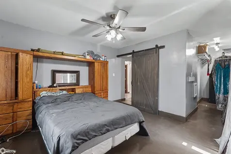 328 8th Avenue Grinnell IA 50112