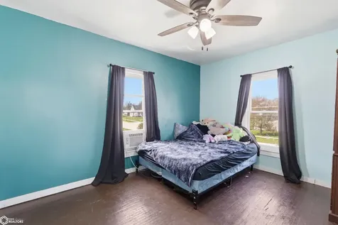 328 8th Avenue Grinnell IA 50112