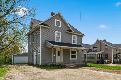 328 8th Avenue Grinnell IA 50112
