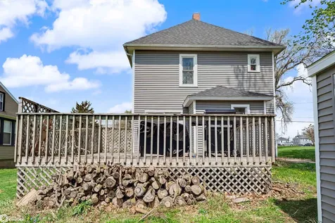 328 8th Avenue Grinnell IA 50112
